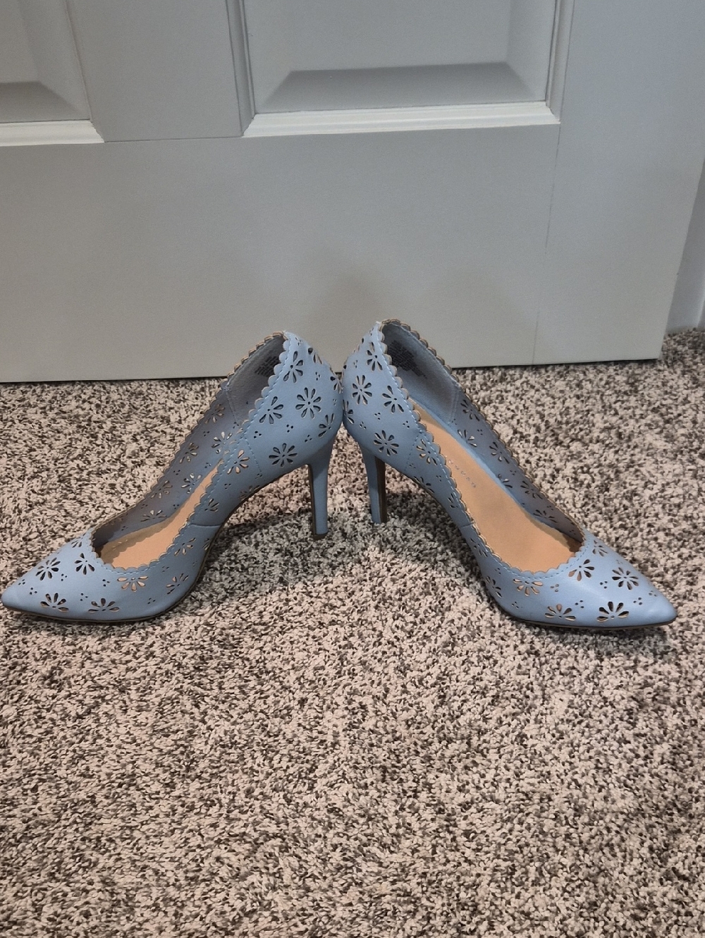 LC Lauren Conrad Powder Blue Floral Laser-Cut Pointed Pumps